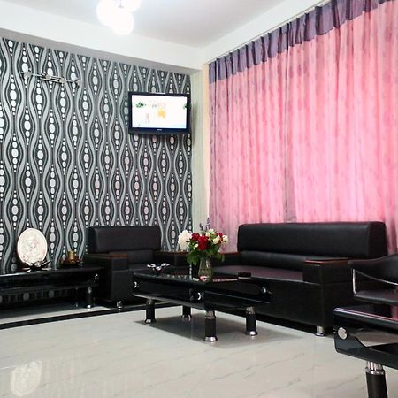 Hotel Cristal Năvodari Buitenkant foto